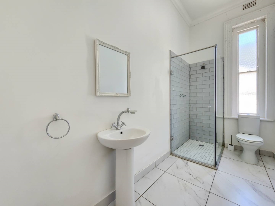 To Let 3 Bedroom Property for Rent in Sea Point Western Cape